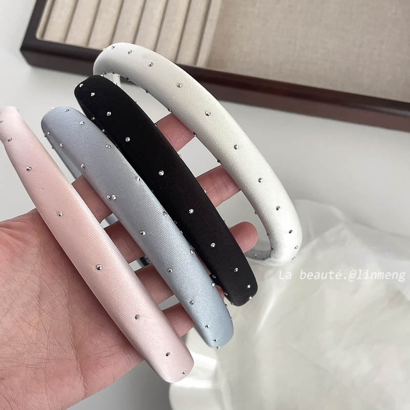 Bờm vải bóng trơn màu đính đá