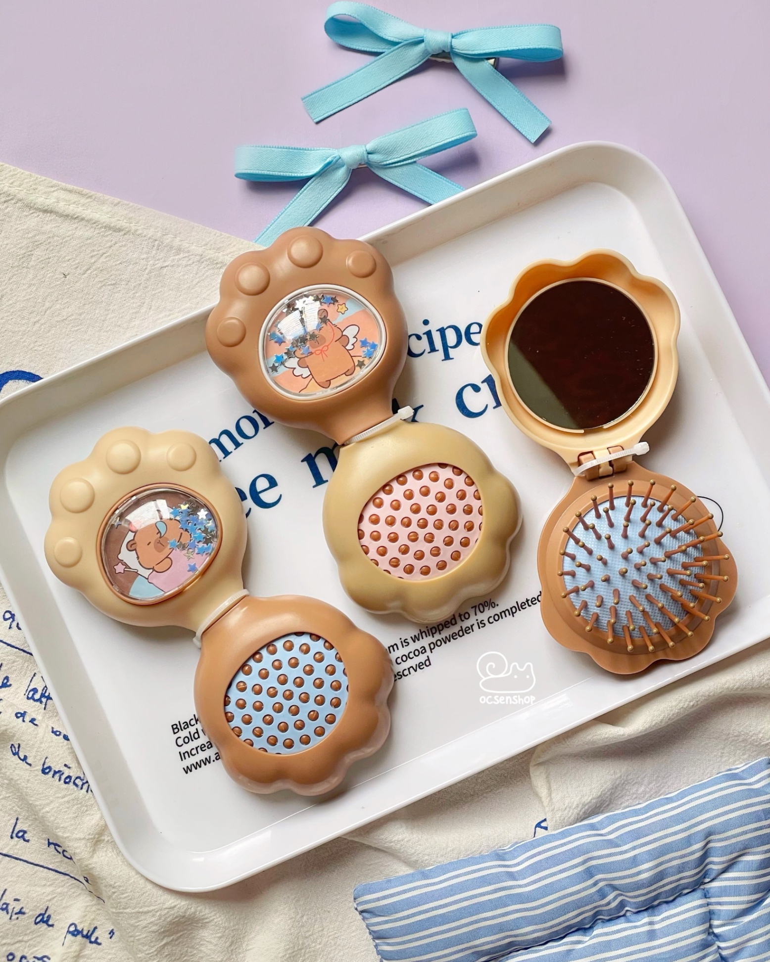 Lược gập kèm gương Capybara chân mèo