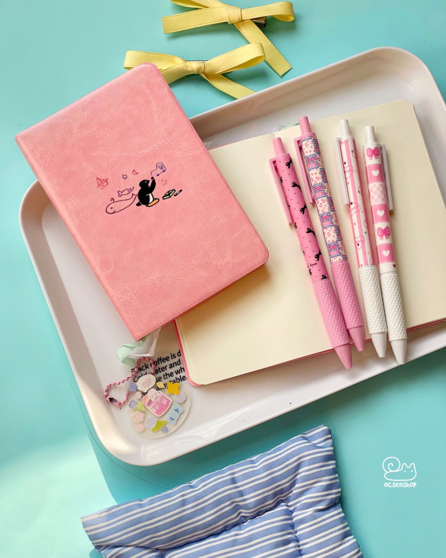 Sổ A6 bìa hồng kèm sticker chim cánh cụt