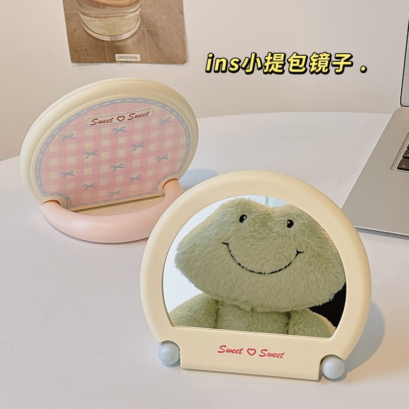 Gương dể bàn tròn nơ nền kẻ Sweet