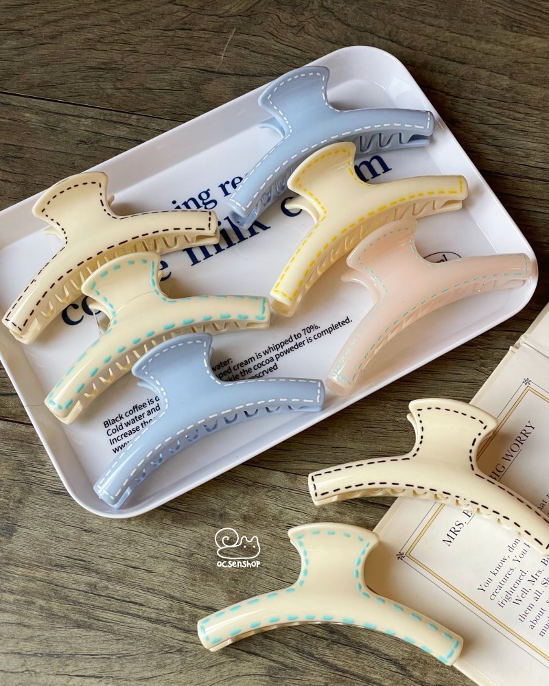 Kẹp càng cua vòng cung viền nét đứt (12,5cm)