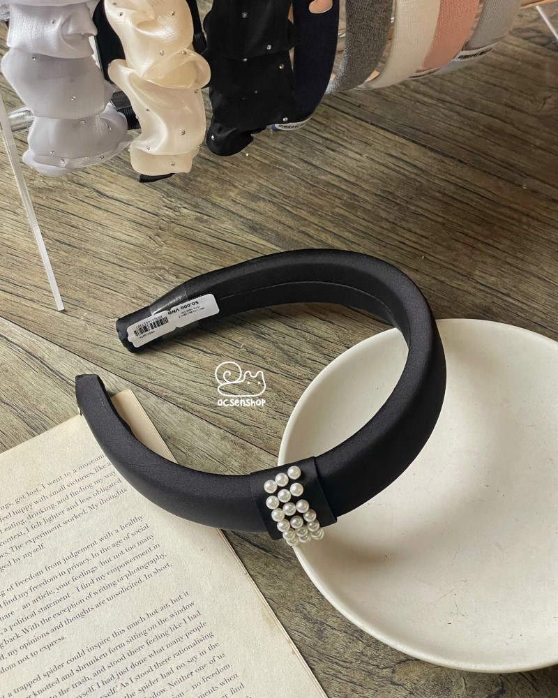 Bờm vải đen kèm 3 vòng ngọc trai