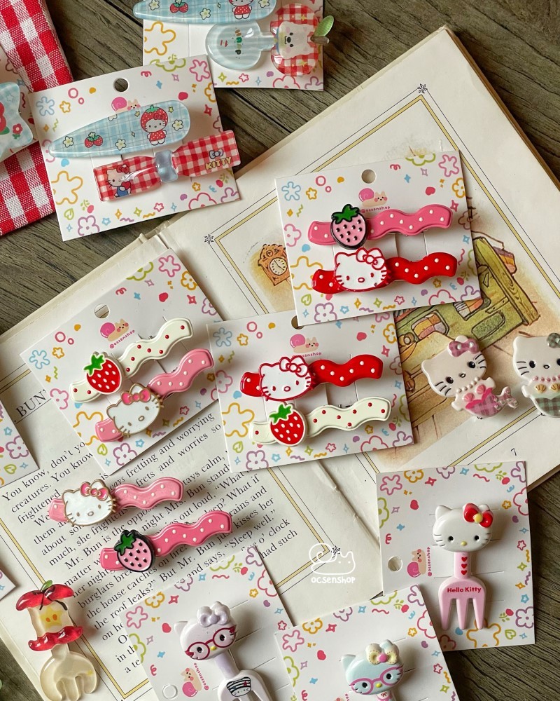 Set kẹp tóc lượn sóng Hello Kitty dâu (2c)(mix mẫu)