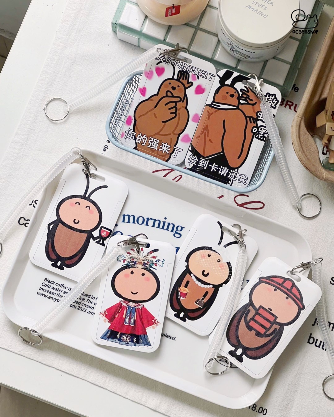 Card holder Gián kèm dây lò xo