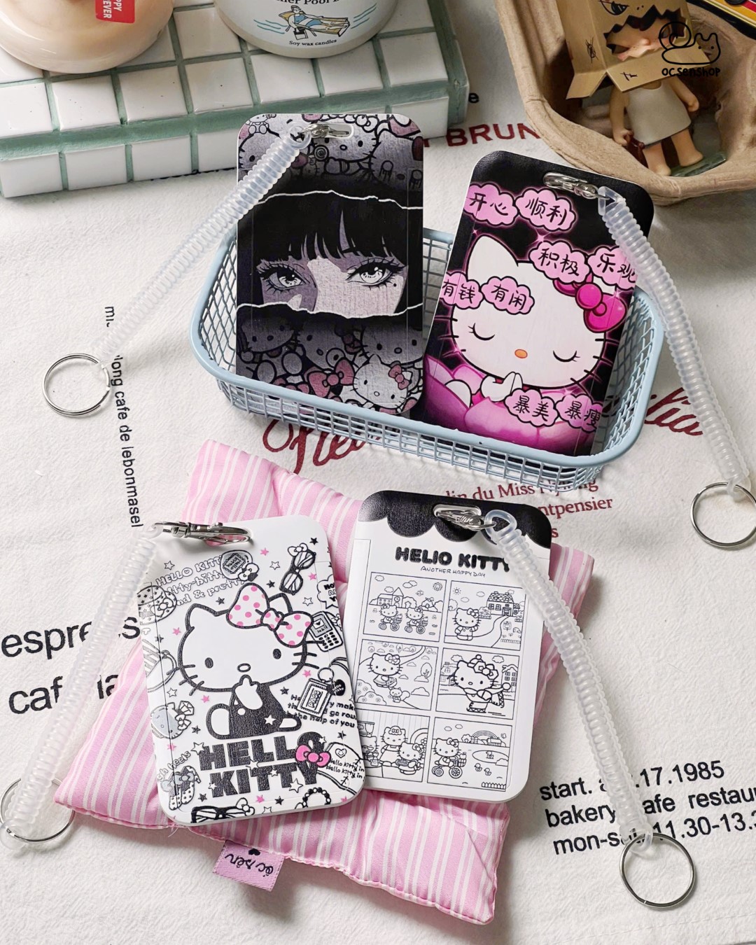 Card holder Hello Kitty kèm dây lò xo