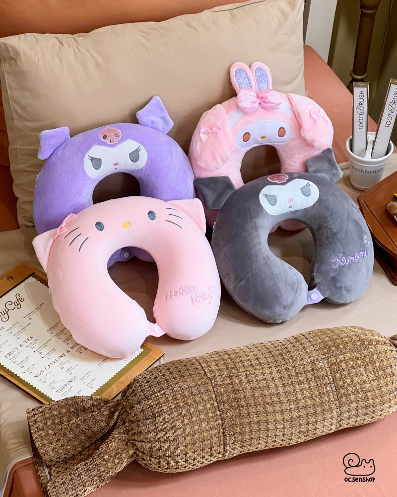 Gối kê cổ cúc bấm Sanrio