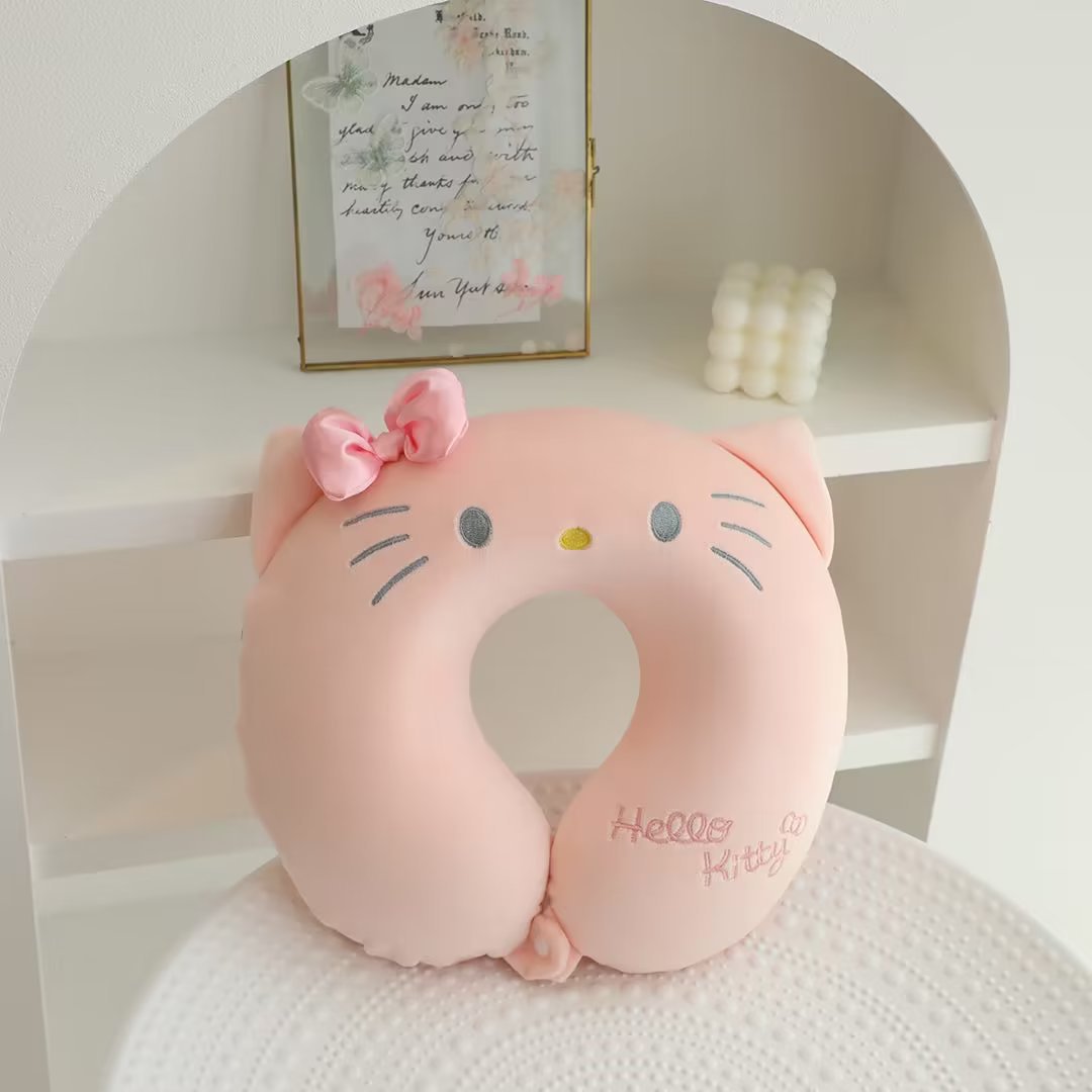 Gối kê cổ cúc bấm Sanrio
