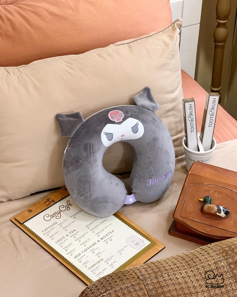 Gối kê cổ cúc bấm Sanrio