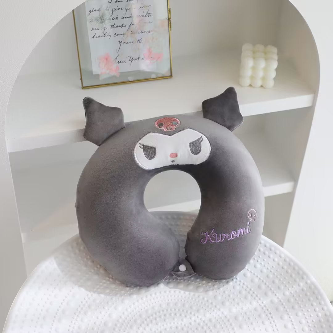 Gối kê cổ cúc bấm Sanrio