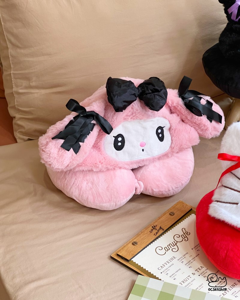 Gối kê cổ kèm mũ Sanrio đính nơ