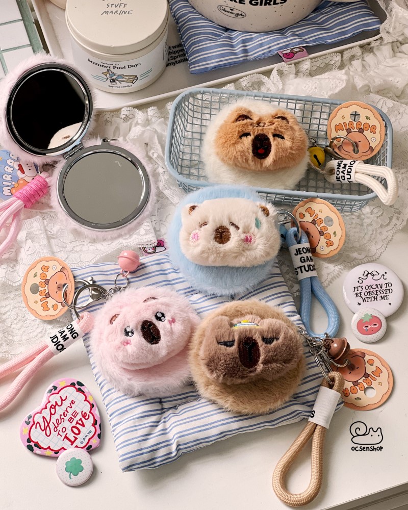 Gương bọc bông tròn Capybara kèm móc