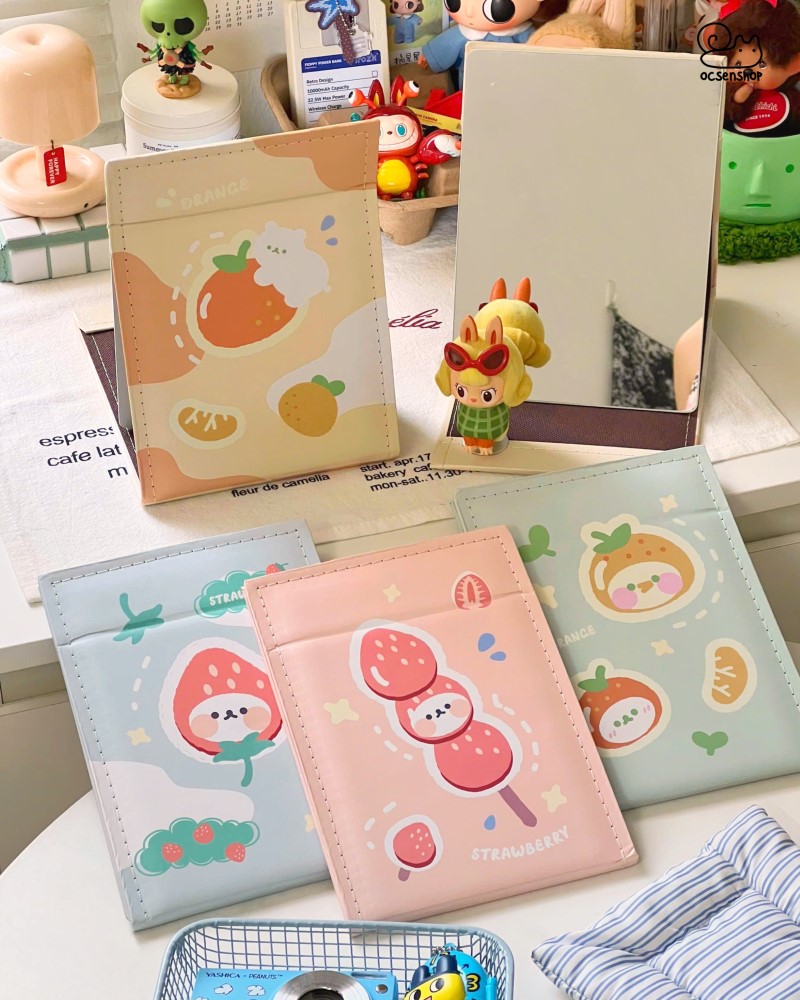 Gương gập bọc da Strawberry (15x21cm)