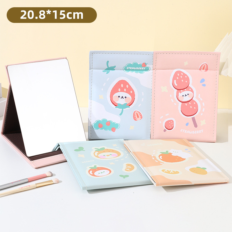 Gương gập bọc da Strawberry (15x21cm)