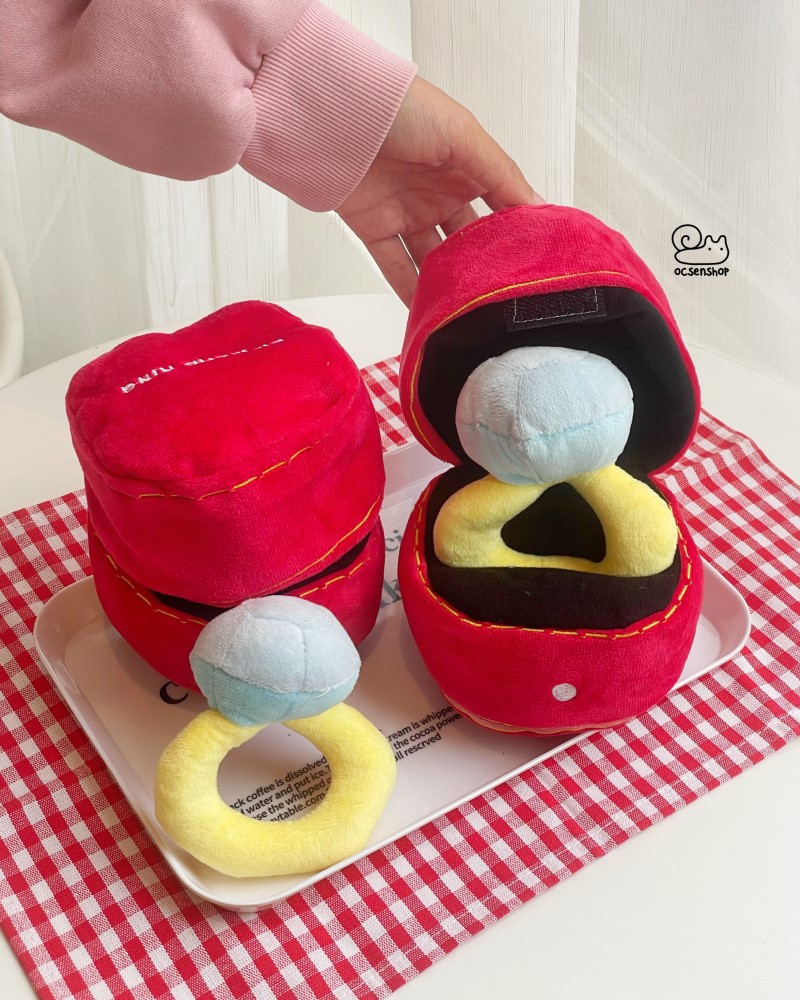 Hộp đựng nhẫn kèm nhẫn bông