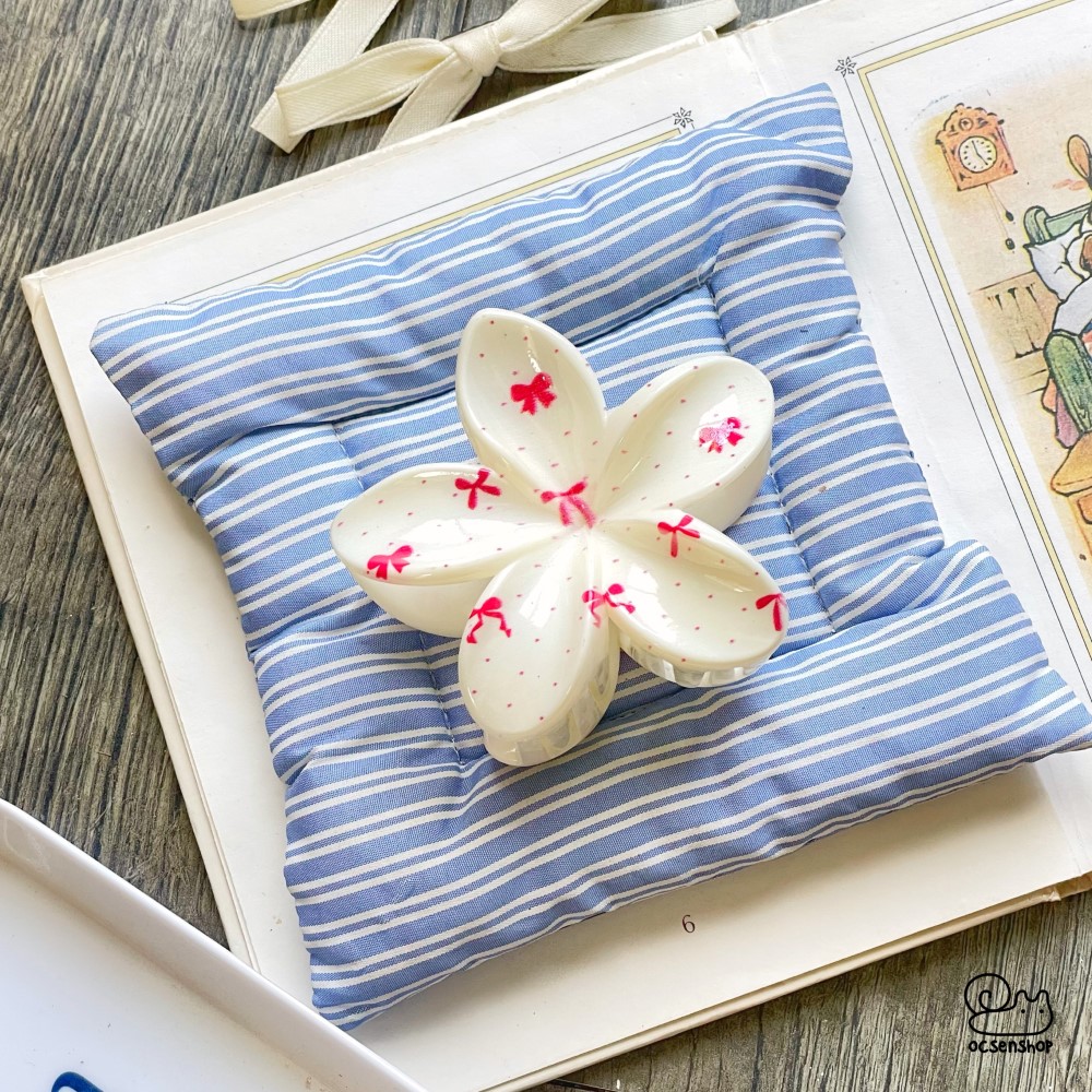 Kẹp càng cua hoa sứ họa tiết (8,5cm)