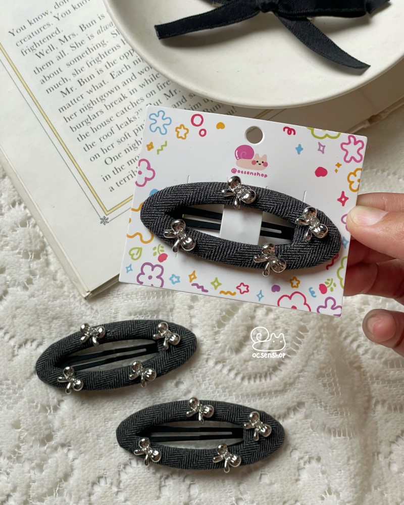Kẹp tóc vải oval đính charm