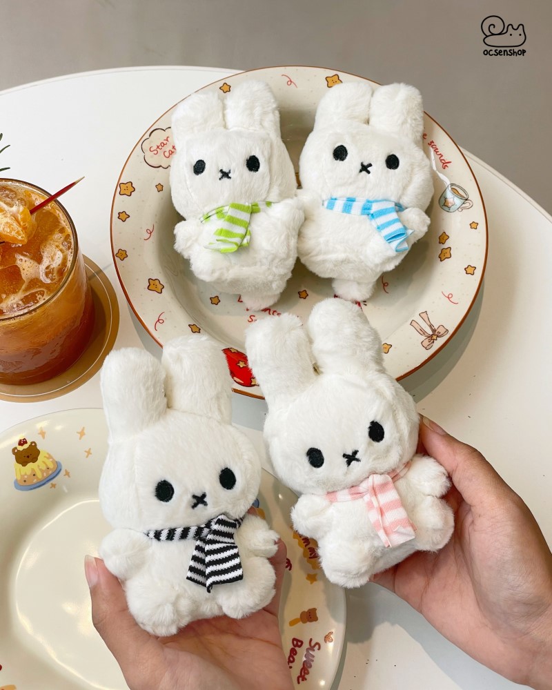 Móc khóa bông Miffy quàng khăn (11cm)
