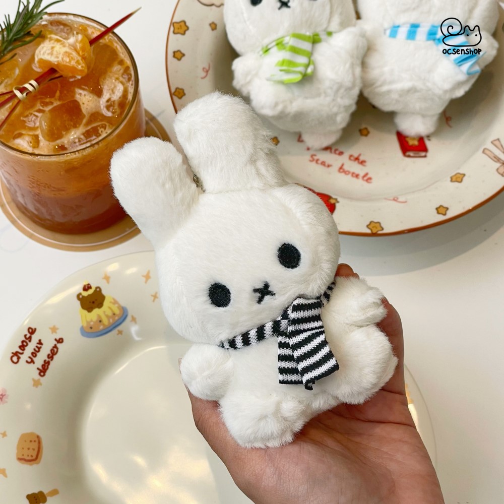 Móc khóa bông Miffy quàng khăn (11cm)