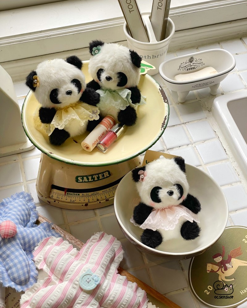 Móc khóa bông Panda mặc váy (12cm)