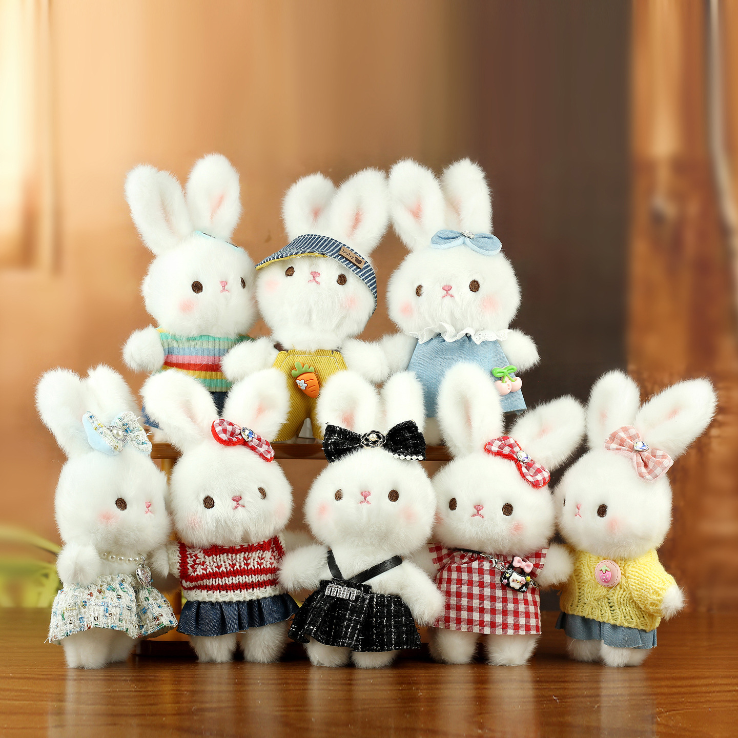 Móc khóa bông Thỏ mặc quần áo (20cm)