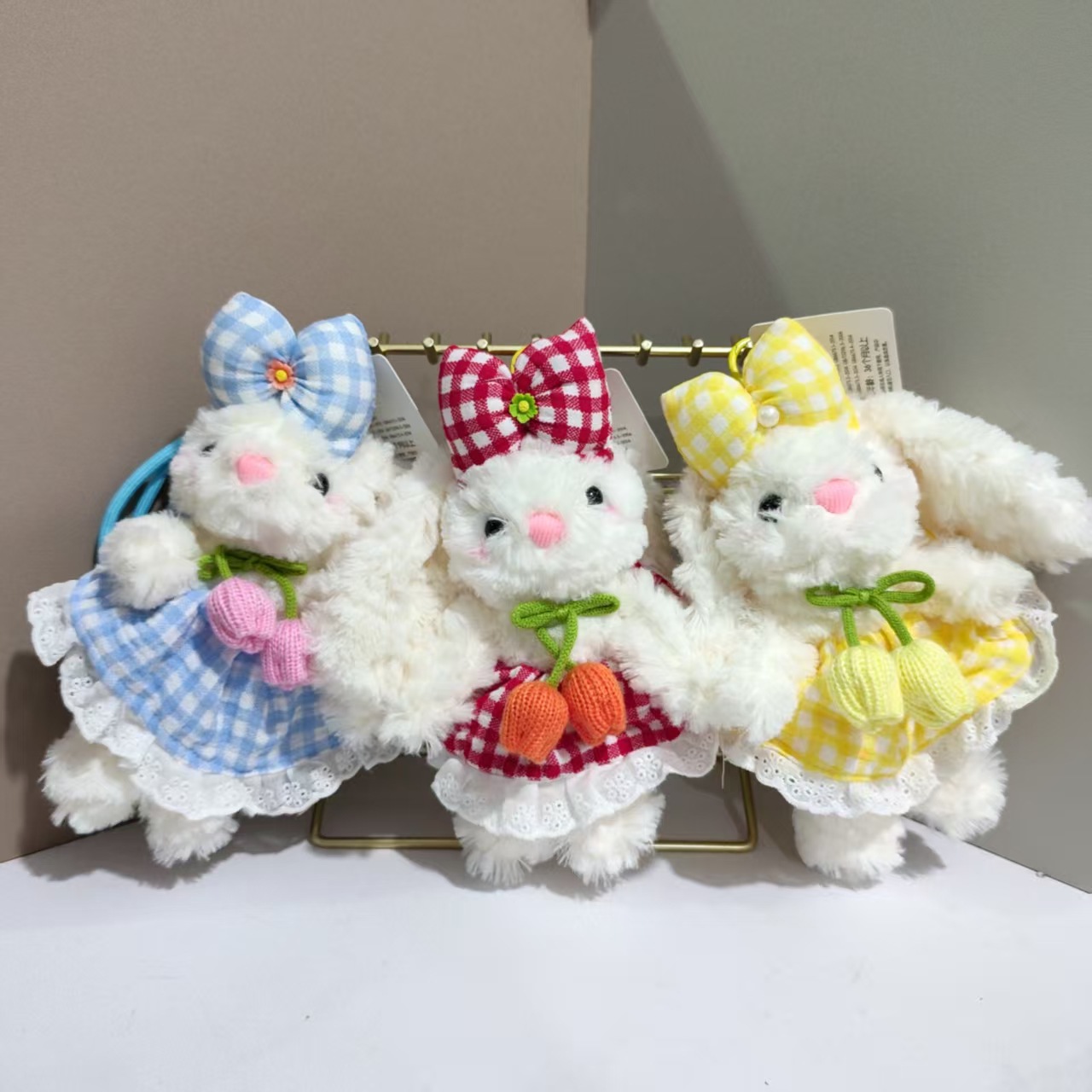 Móc khóa bông Thỏ váy kẻ ô (15cm)