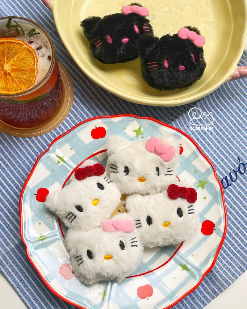 Móc khóa bông mặt Hello Kitty