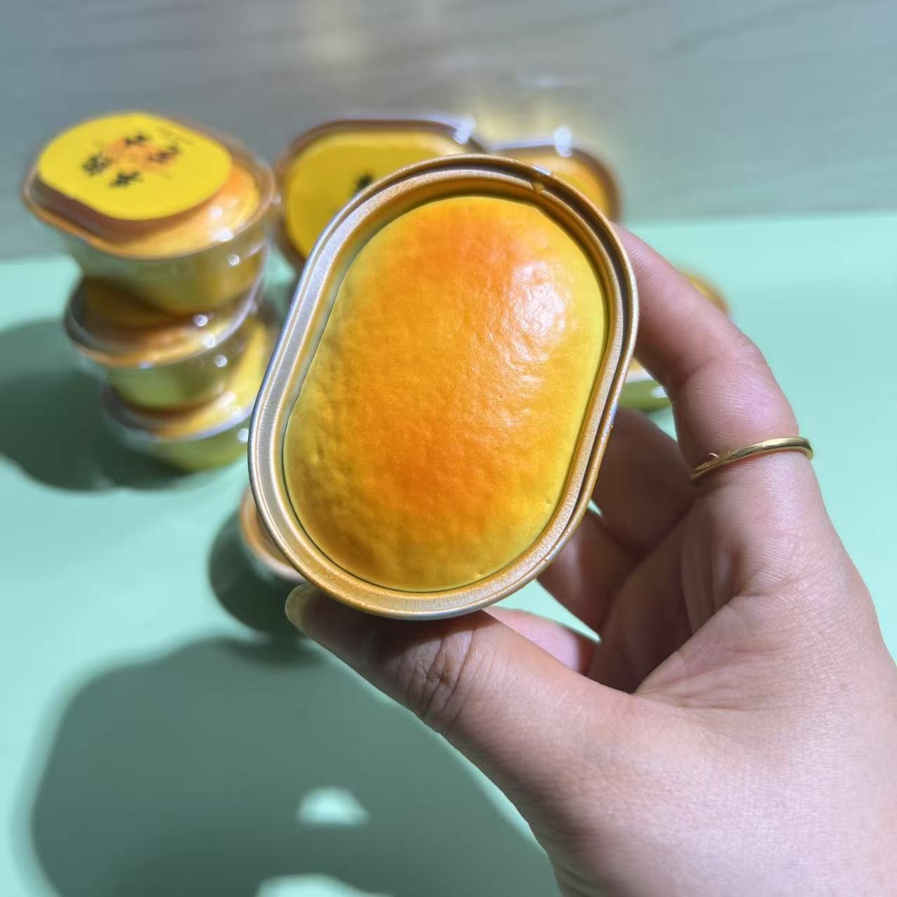 Squishy bánh bông lan (Kèm hộp)