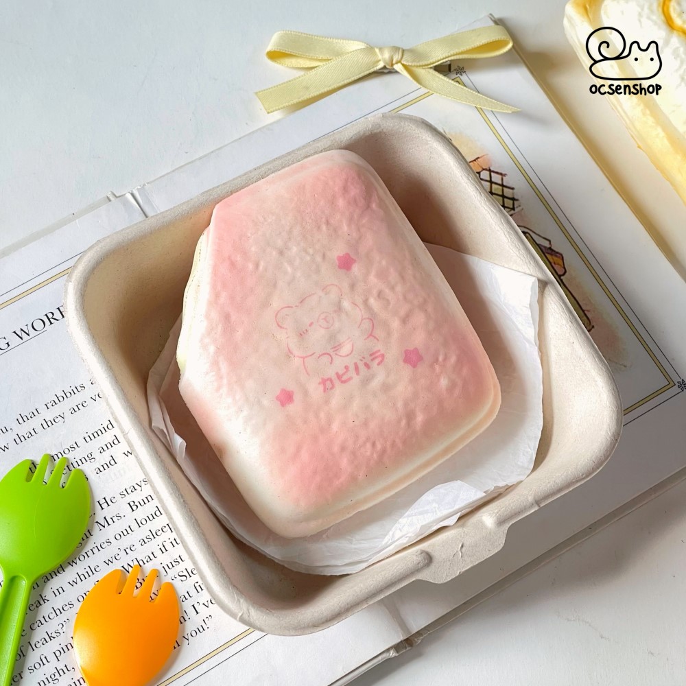 Squishy Moozy bánh mì Capybara cắn dở