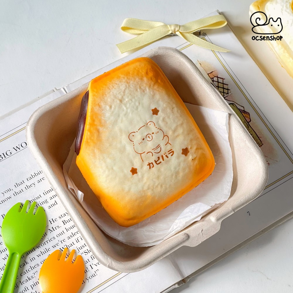 Squishy Moozy bánh mì Capybara cắn dở