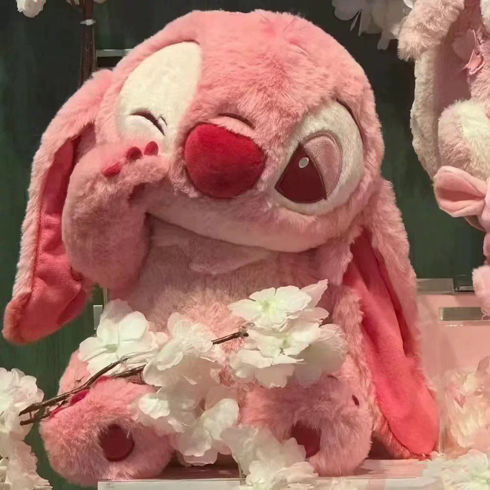Stitch bông hồng nháy mắt