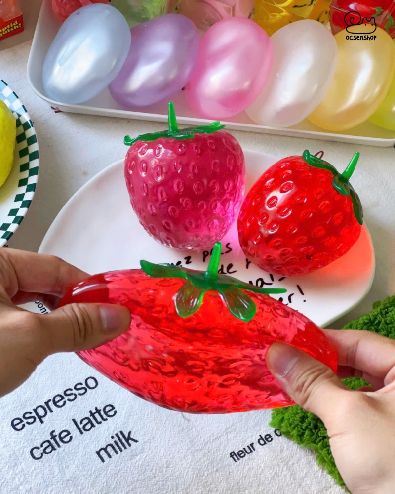 Stress ball vaseline Dâu tây (có hộp)