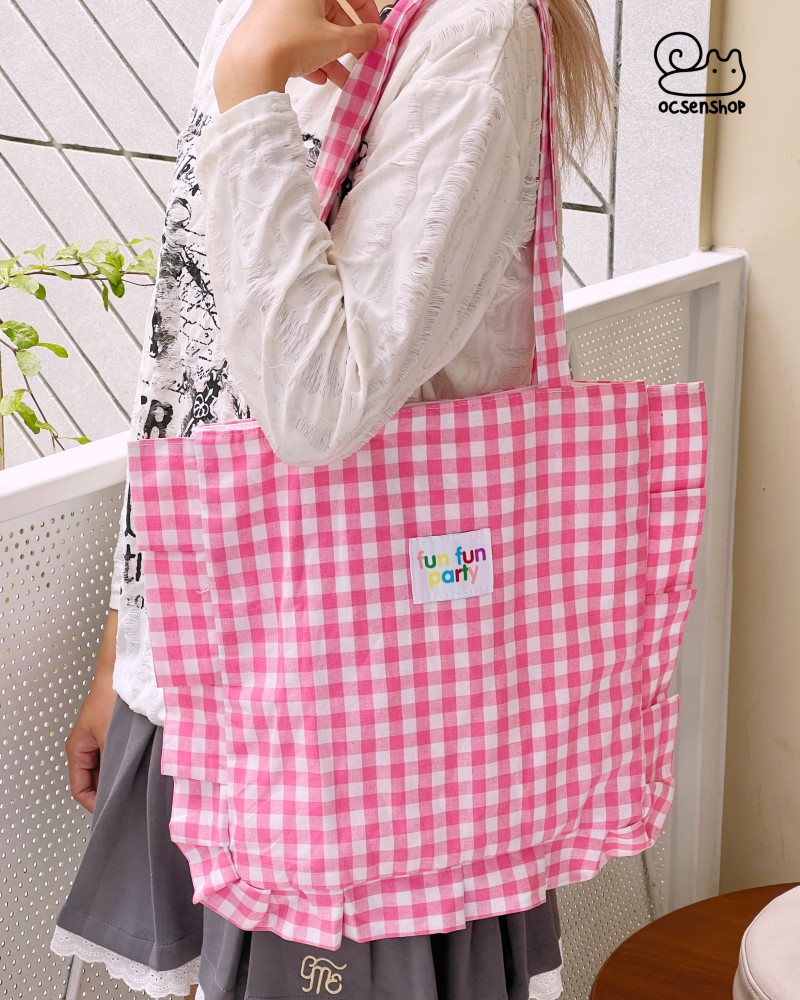 Totebag Funfun party nền kẻ ô