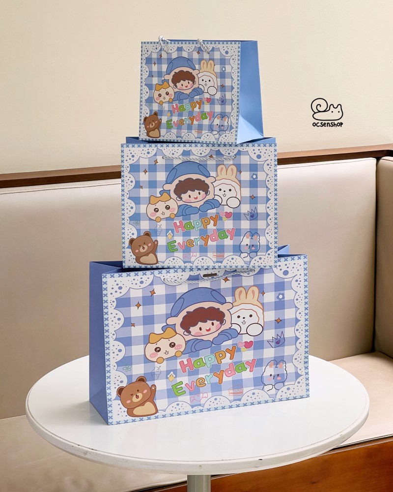 Túi quà Happy Everyday nền kẻ ô