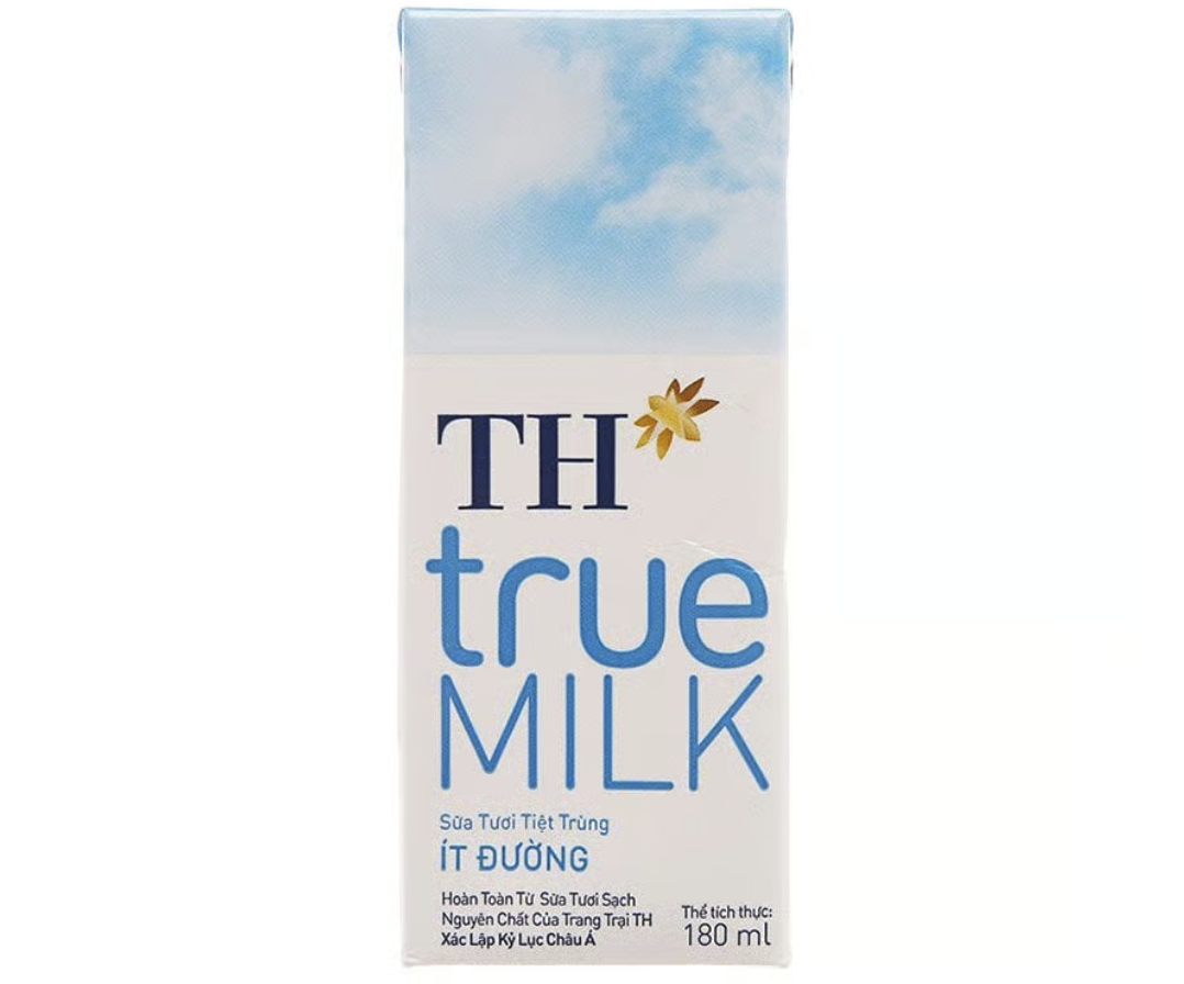 Sữa tươi TH ít đường 180ml
