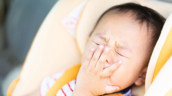 Trời chuyển mùa: 5 lý do bé dễ ốm vặt & Cách phòng virus