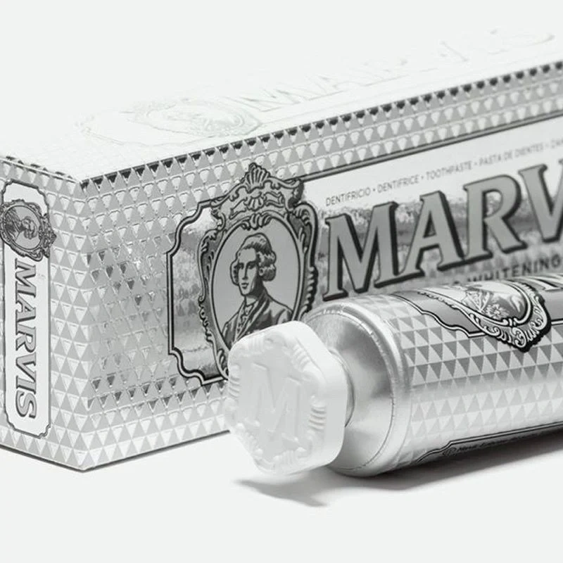 Marvis Whitening Mint toothpaste Kem đánh răng hương bạc hà, Ý (85ml màu trắng bạc)