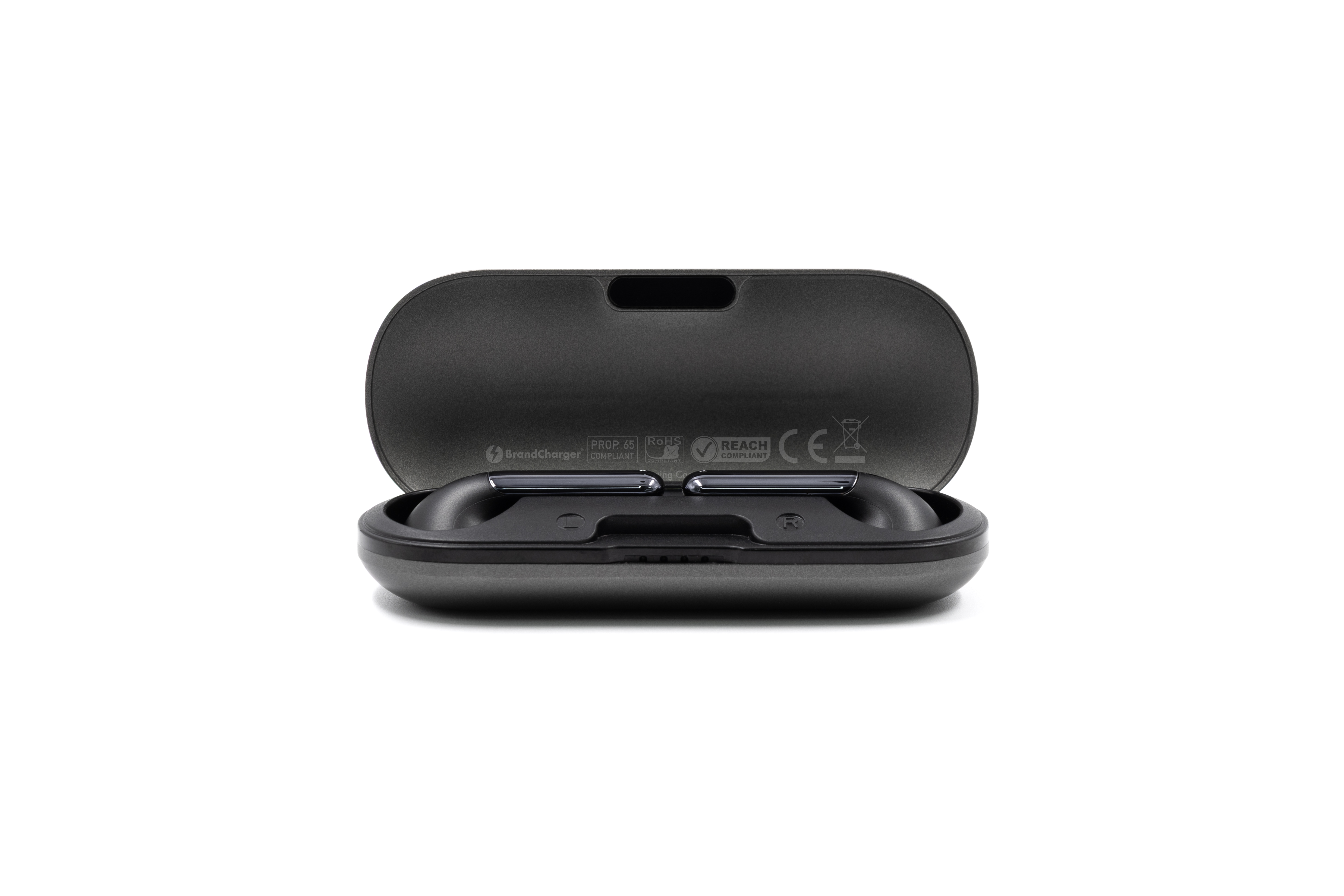 -Brand-Charger-Aria-Tai-Nghe-Hop-Kim-Cao-Cap-Am-Thanh-Tinh-Te-Dang-Cap-Toan-Cau_Brandcharger Aria_5.jpg