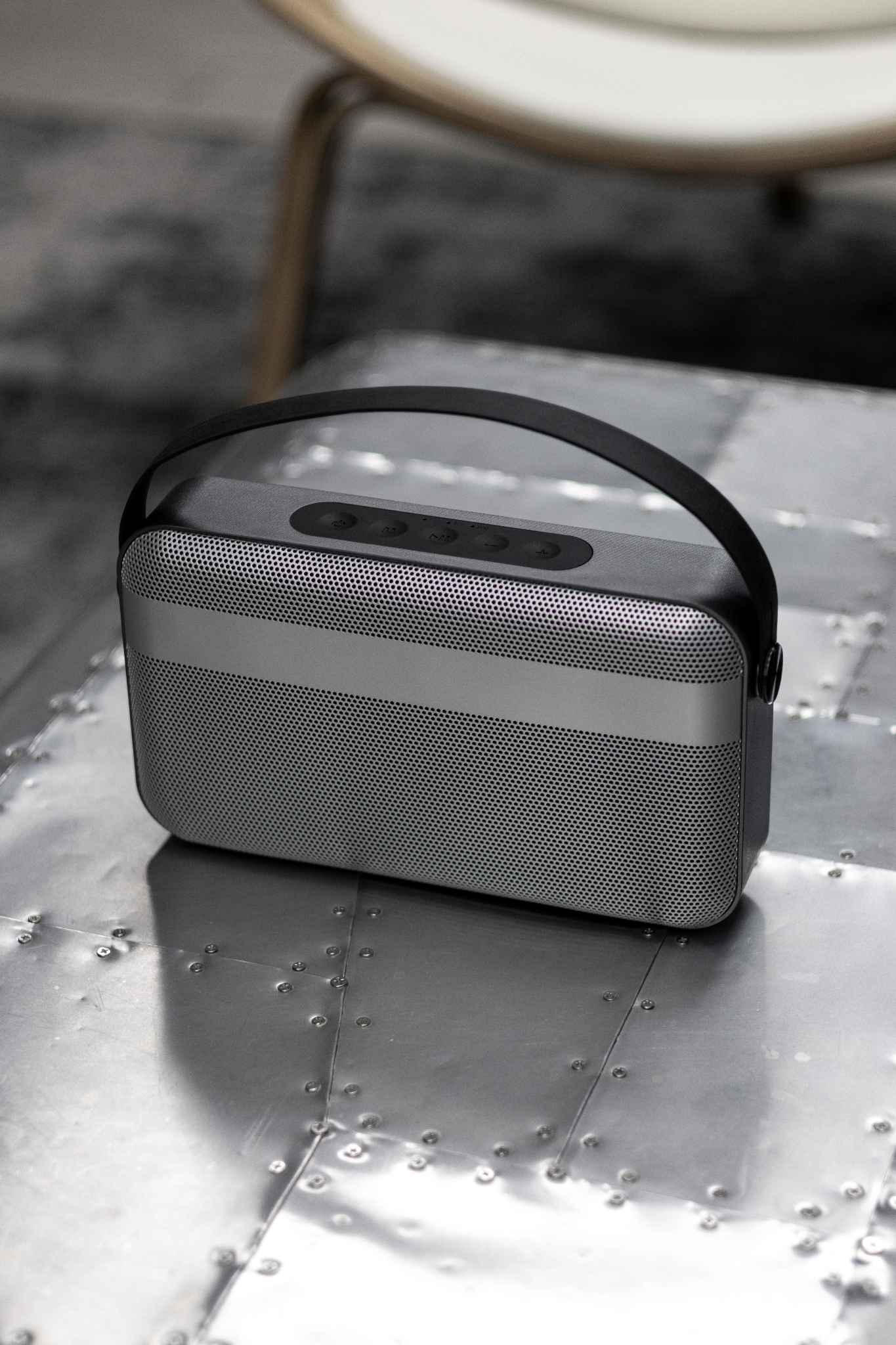 Loa-bluetooth-xa-ch-tay-Brandcharger-Nano-Beast_Brandcharger Nano Beast Lifestyle_29.jpg