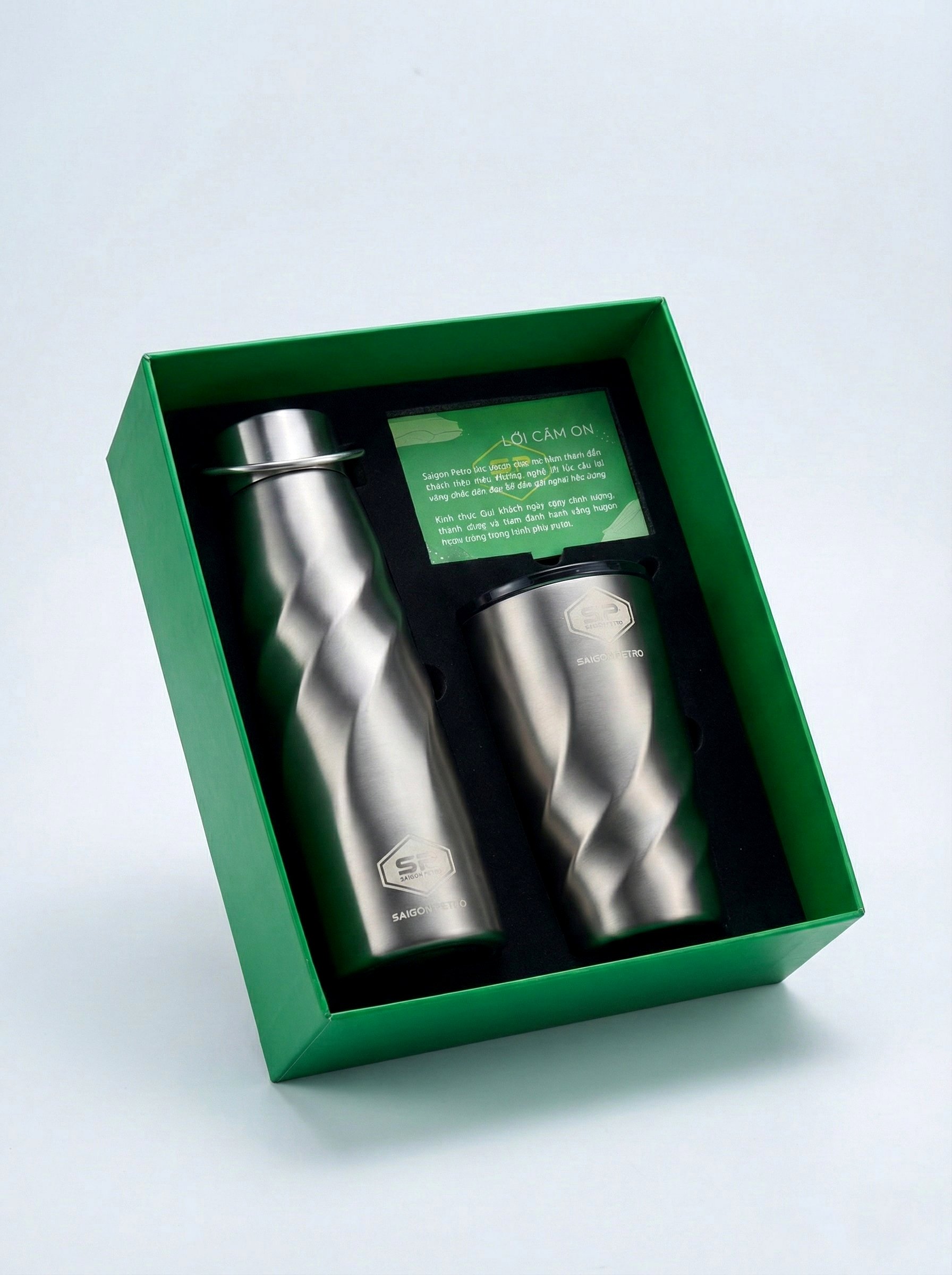 Ly-giu-nhiet-BrandCharger-Calix-Eco_Gemini_Generated_Image_bil4zbbil4zbbil4.png.jpg