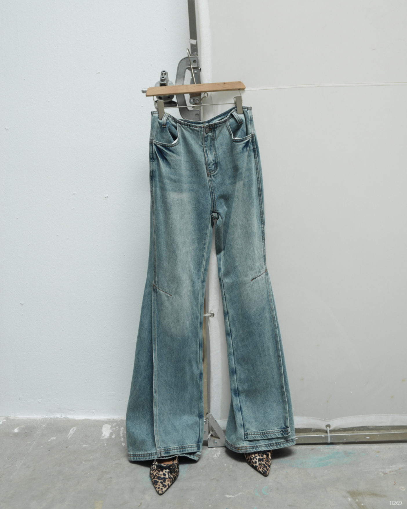 QUẦN JEANS LOE KHÔNG CẠP MF 25K072
