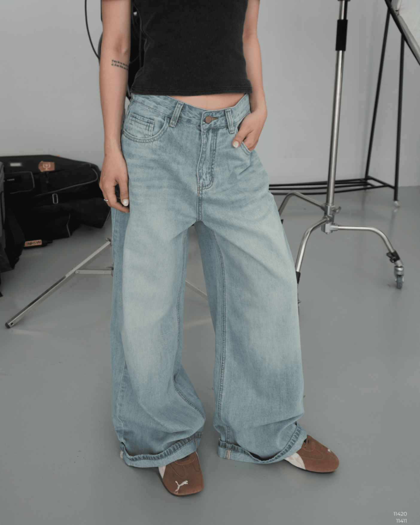 QUẦN JEANS ỐNG RỘNG GẤP GẤU ECOO 7650