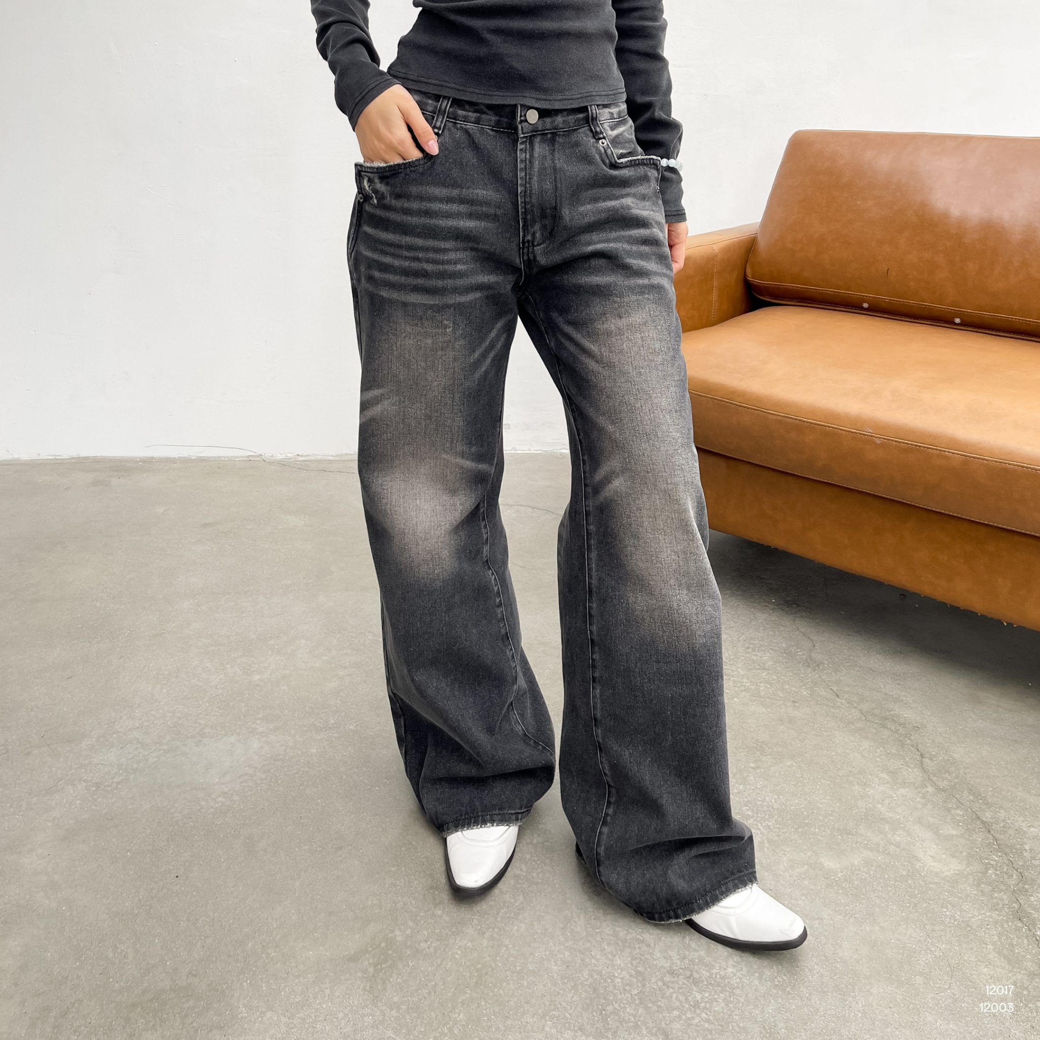 QUẦN JEANS WASH TÚI NHỌN GẮN ĐINH UNM 877