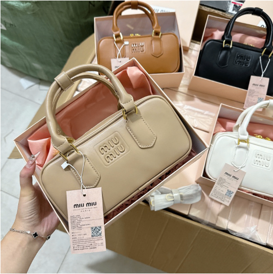 Túi trống MIUU MIUU da trơn hàng sup chuẩnn xịn size 23cm FULL BOX VIP