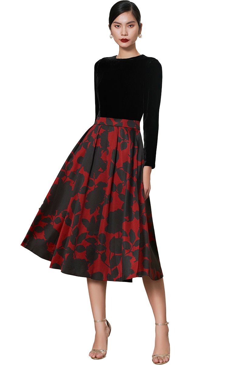 Long Sleeves Velvet Midi Dress with Black Roses on Red Pattern