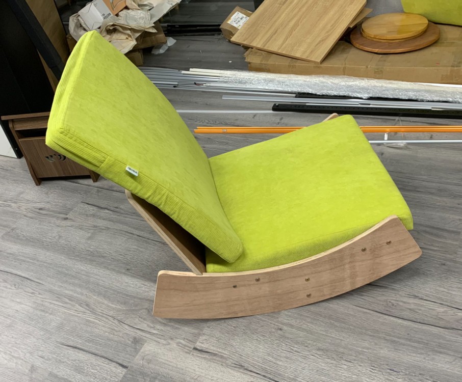 Ghế bập bênh thư giãn màu xanh GP304B