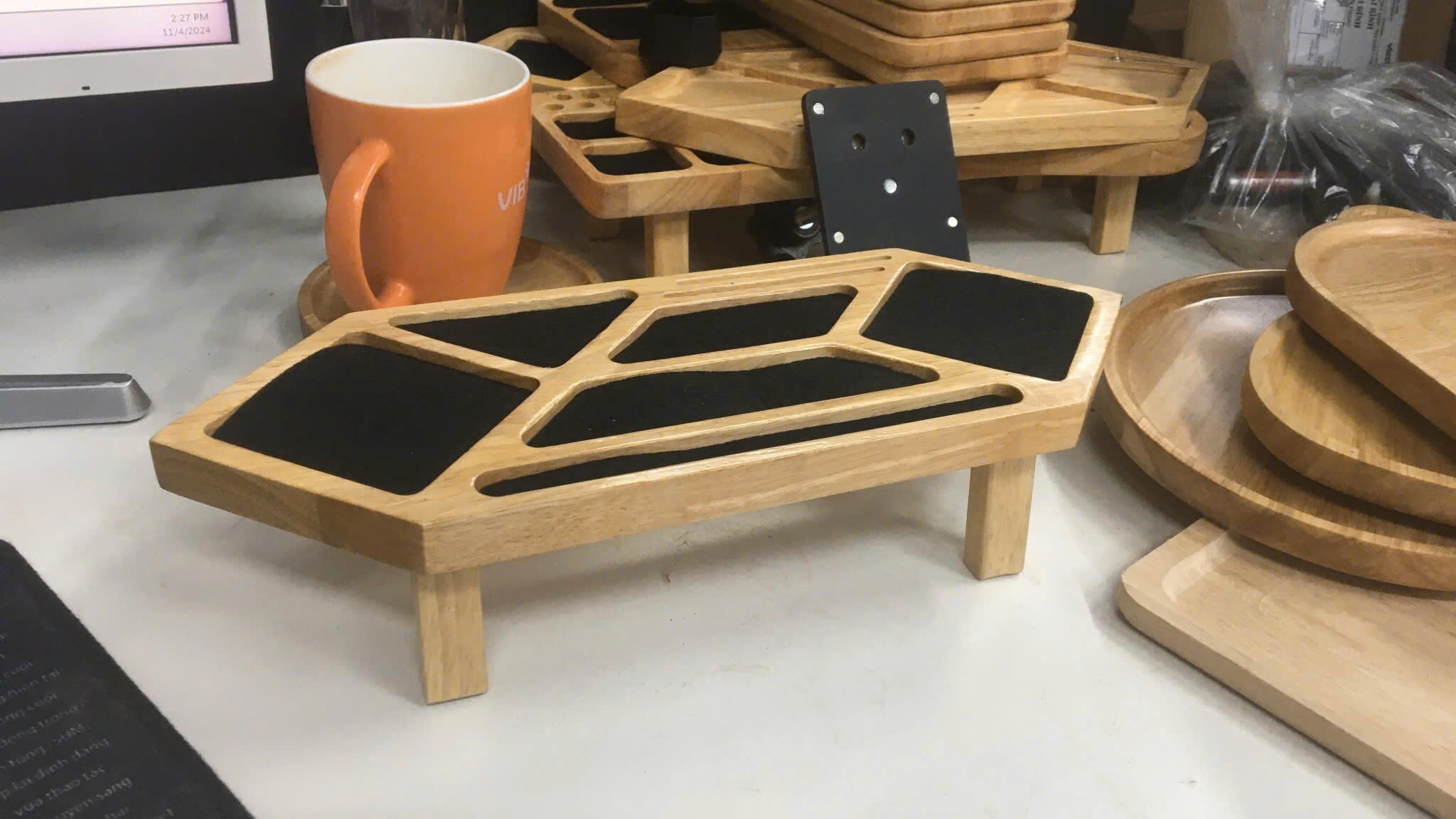 Kệ để bàn PG11