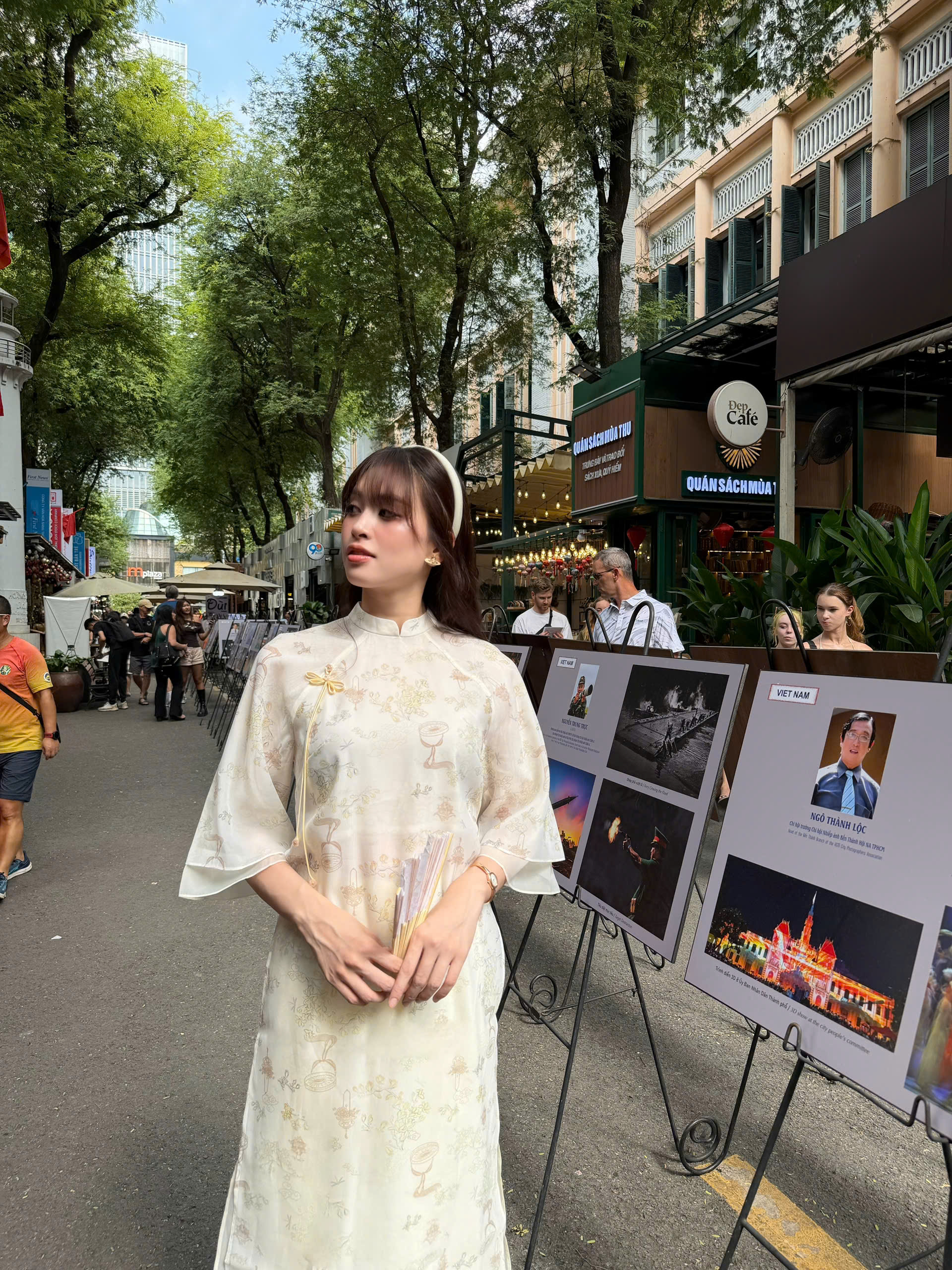 Bat-Mi-Nhung-Mau-Ao-Dai-Chan-Ai-Duoc-Cac-Hoa-A-Hau-Va-Dau-Hao-Mon-San-Don-Nhiet-Tinh-Tet-2026_z7289381778930_9b4e6f0219fa3e3de90e8c8bae19faf3.jpg