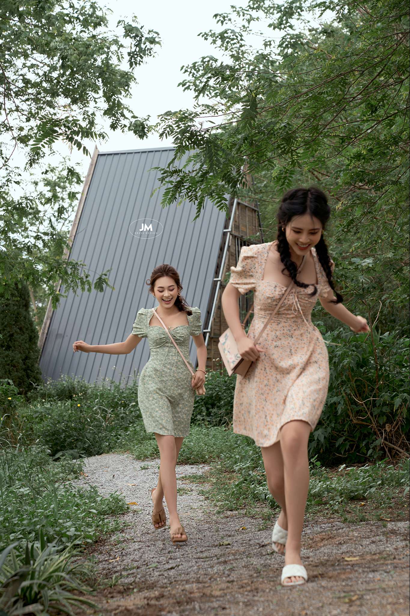 SARAH, FOREVER 22 - BST ĐƯỢC MONG CHỜ NHẤT MÙA HÈ