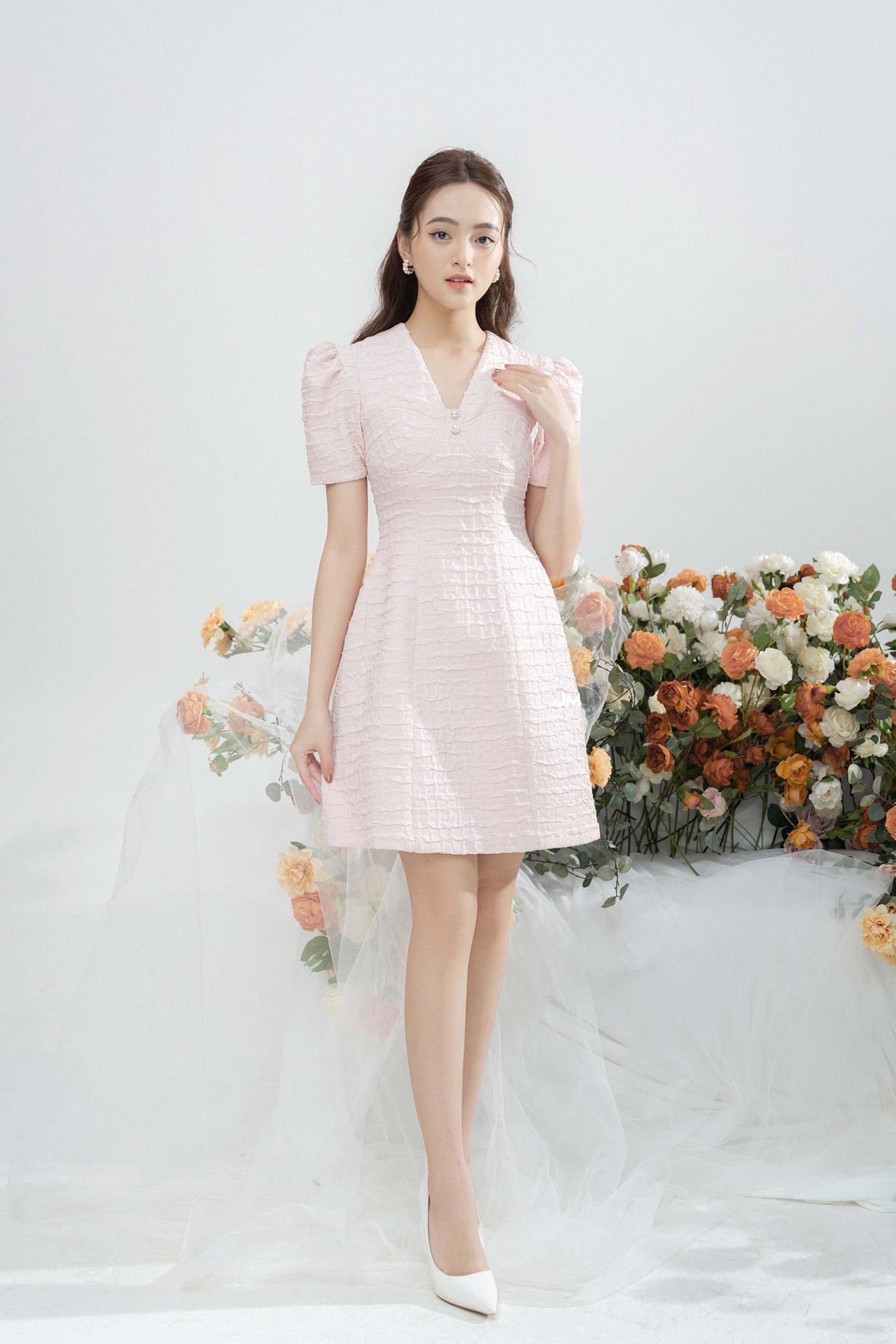 CÁC KIỂU VÁY ĐẦM CÔNG SỞ HOT TREND 2022