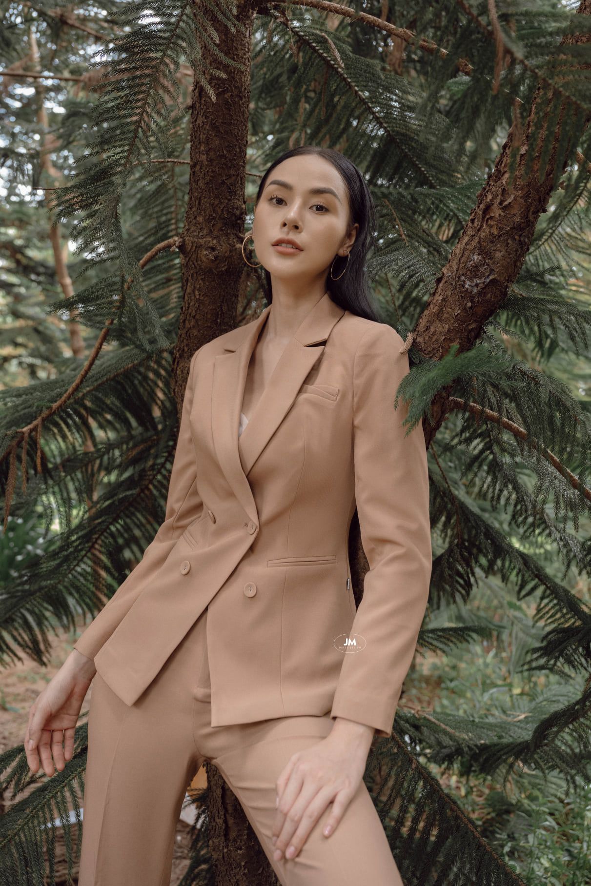 Áo blazer ôm 2 hàng cúc túi bổ 2 cơi